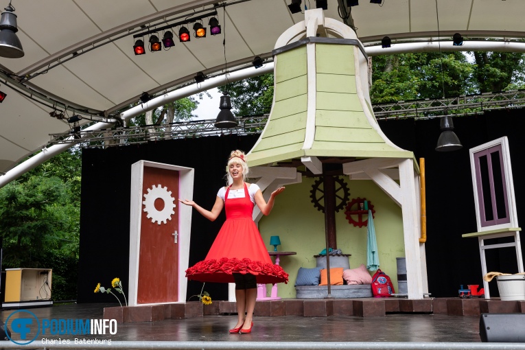 Juf Roos op Juf Roos - 11/07 - Zuiderparktheater foto