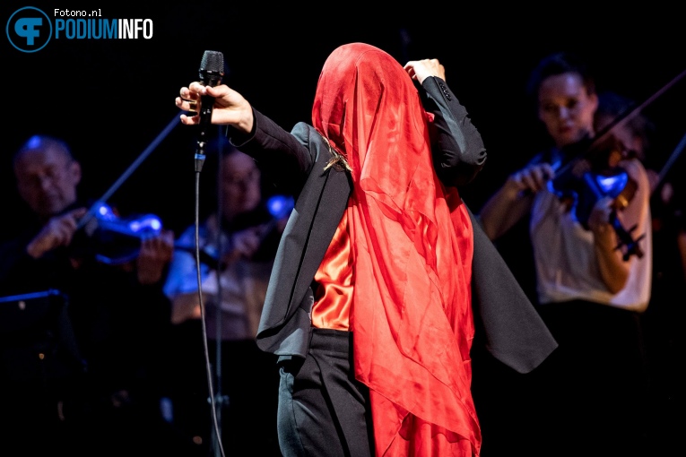 Wende Snijders op Wende & Amsterdam Sinfonietta - 16/07 - Koninklijk Theater Carré foto