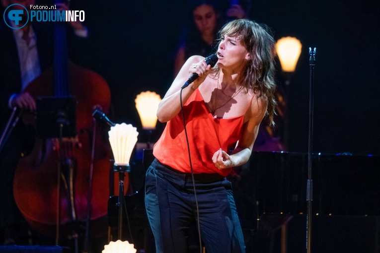 Wende Snijders op Wende & Amsterdam Sinfonietta - 16/07 - Koninklijk Theater Carré foto