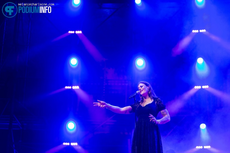 Floor Jansen op Floor Jansen - 15/07 - Het Zomer Theater foto