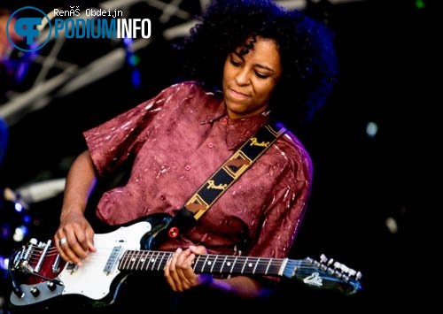 Nana Adjoa op Nana Adjoa - 17-06 - Burgerweeshuis foto
