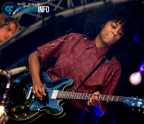 Nana Adjoa op Nana Adjoa - 17-06 - Burgerweeshuis foto