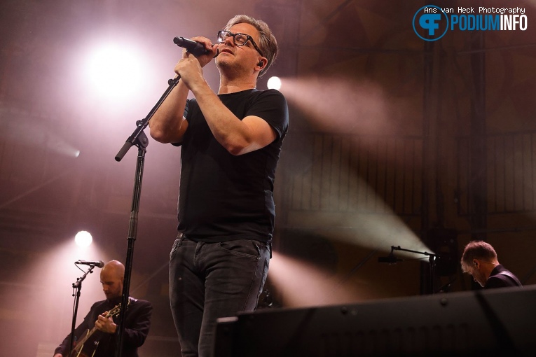 Guus Meeuwis op Het Zomer Theater: Guus Meeuwis - 23/07 - Pettelaarse Schans foto