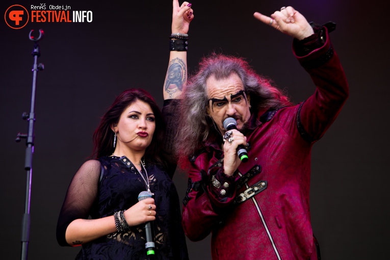 Dr & The Medics op W-Fest 2021 foto