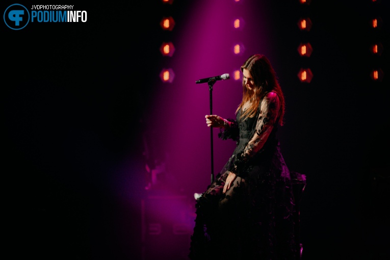 Floor Jansen op Floor Jansen - 1/9 - Afas Live foto