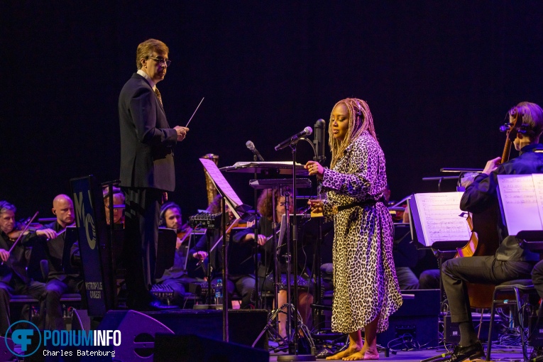 Lalah Hathaway op Lalah Hathaway / Metropole Orkest - 18/09 - Ahoy (RTM Stage) foto
