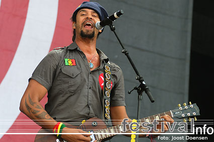 Michael Franti & Spearhead op Pukkelpop 2008 foto