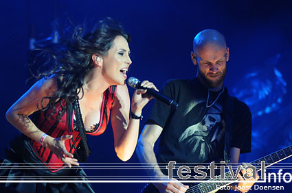 Within Temptation op Pukkelpop 2008 foto