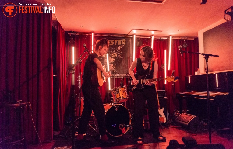 Kids With Buns op Sniester 2021 foto