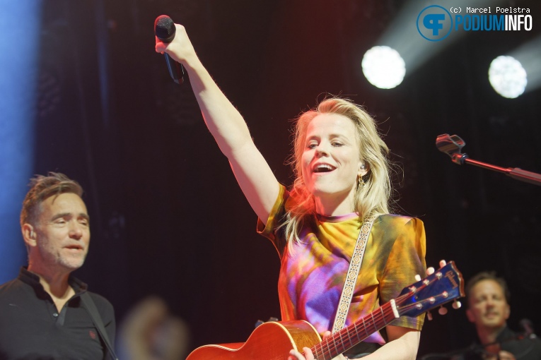 Ilse DeLange op Ilse Delange - 07/10 - Effenaar foto