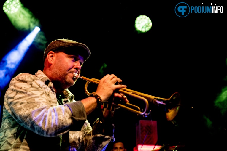 Candy Dulfer op Candy Dulfer - 10/10 - Luxor Live foto