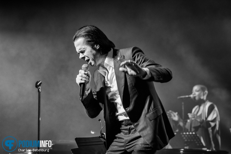 Nick Cave And Warren Ellis op Nick Cave and Warren Ellis - 17/10 - Koninklijk Theater Carré foto