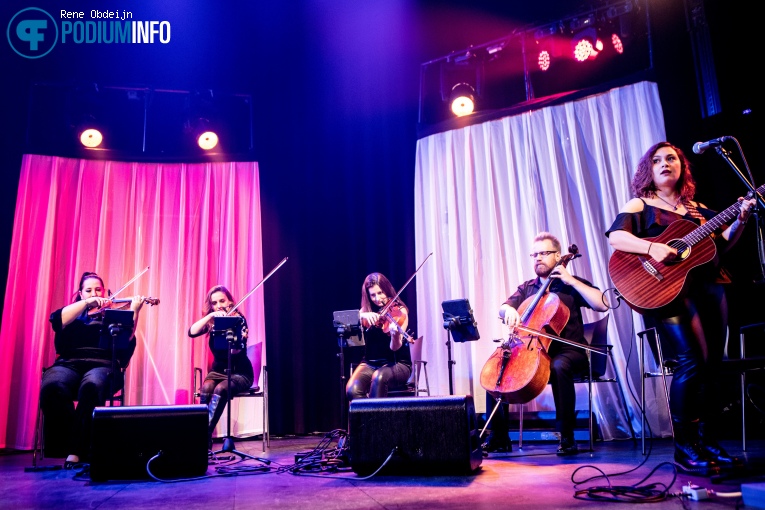 Anneke van Giersbergen op Anneke van Giersbergen - 17/10 - Hedon foto