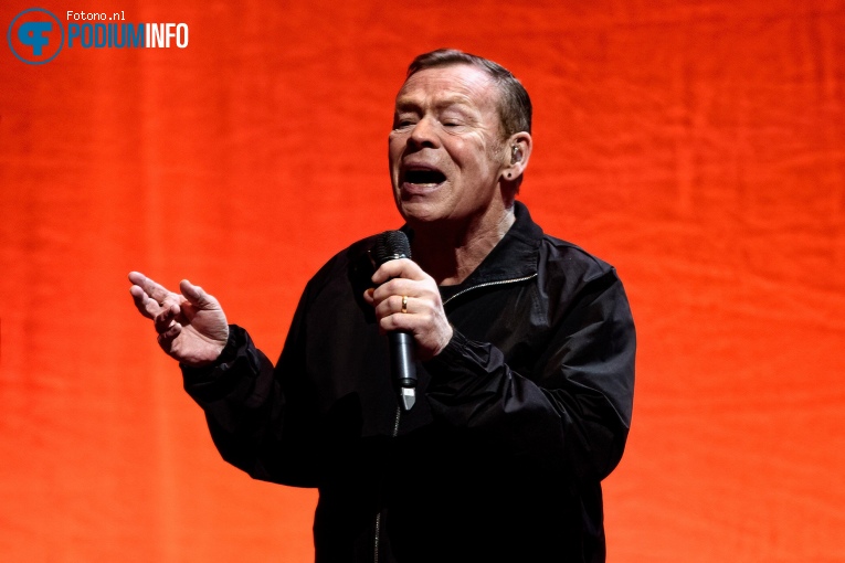 UB40 featuring Ali Campbell op UB40 featuring Ali (in memory of Astro) - 08/03 - Ziggo Dome foto