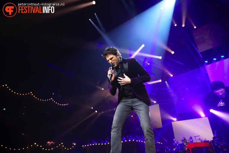 Xander de Buisonjé op Holland Zingt Hazes - 11/03 - Ziggo Dome foto