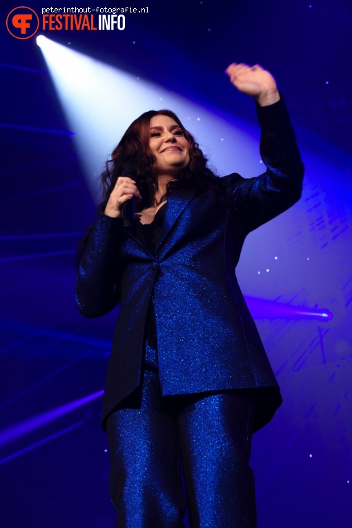 Roxeanne Hazes op Holland Zingt Hazes - 11/03 - Ziggo Dome foto