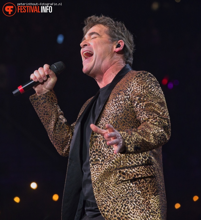 Jeroen van der Boom op Holland Zingt Hazes - 11/03 - Ziggo Dome foto