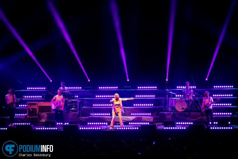 Miss Montreal op Miss Montreal - 25/03 - RTM Stage foto