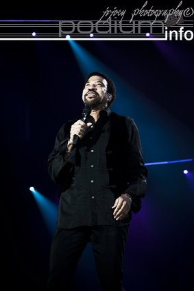 Lionel Richie op Symphonica in Rosso - 6/9 - Gelredome foto