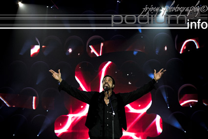 Lionel Richie op Symphonica in Rosso - 6/9 - Gelredome foto
