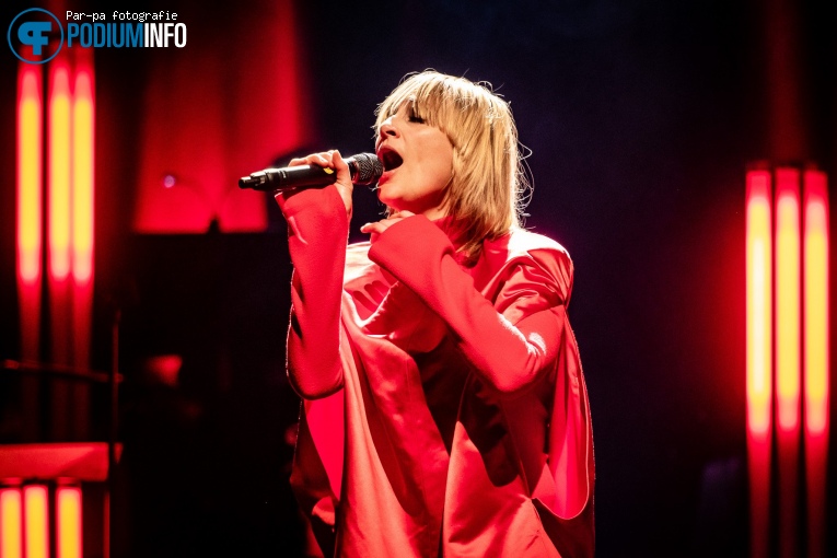 Hooverphonic op Hooverphonic with Orchestra - 29/03 - TivoliVredenburg foto