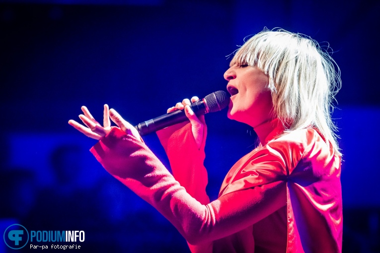 Hooverphonic op Hooverphonic with Orchestra - 29/03 - TivoliVredenburg foto