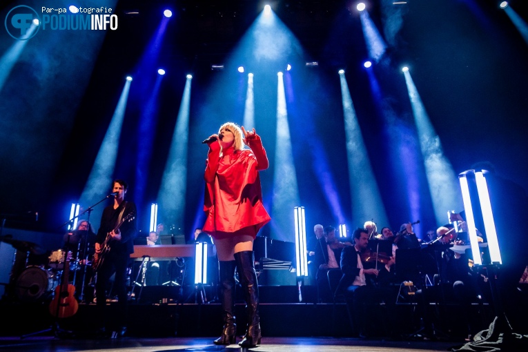 Hooverphonic op Hooverphonic with Orchestra - 29/03 - TivoliVredenburg foto