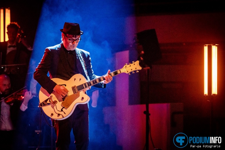 Hooverphonic op Hooverphonic with Orchestra - 29/03 - TivoliVredenburg foto