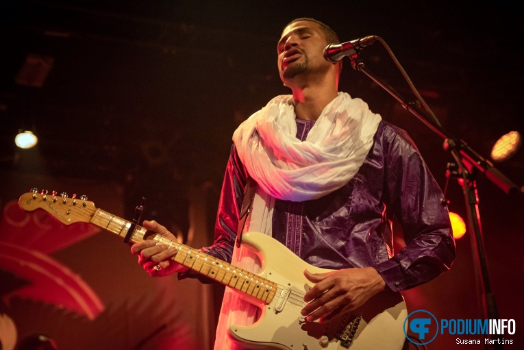 Mdou Moctar op Mdou Moctar - 04/04 - Paradiso foto