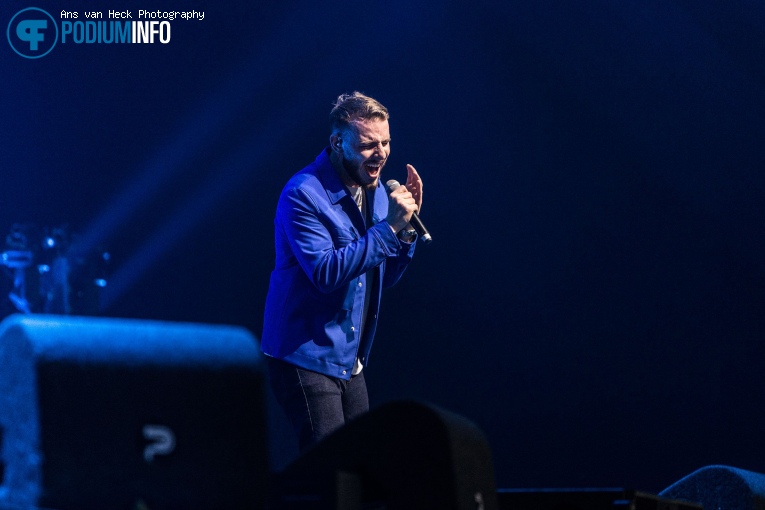 Ochman op Eurovision In Concert - 09/04 - AFAS Live foto