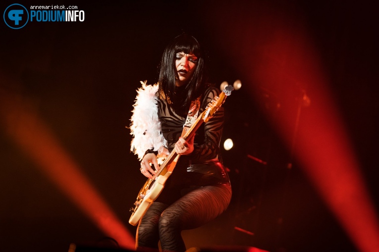 Khruangbin op Khruangbin - 12/04 - AFAS Live foto