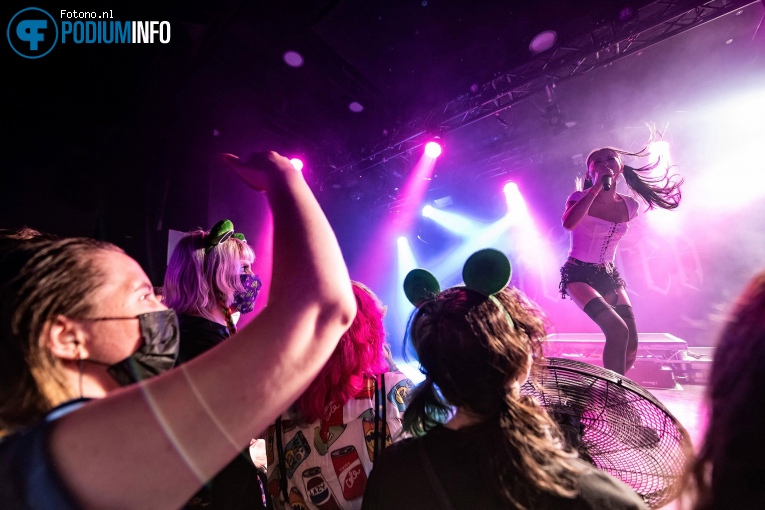 Lil Mariko op Dorian Electra - 13/04 - Tolhuistuin foto