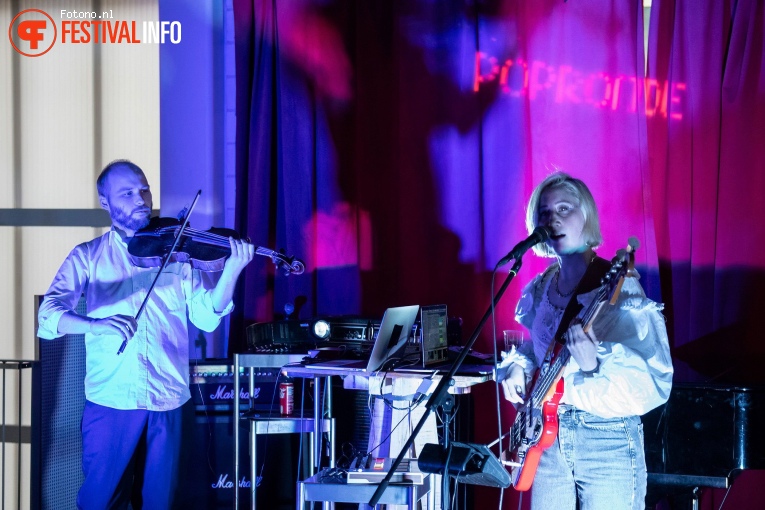 Show Pony op Popronde Eindfeest 2021 foto