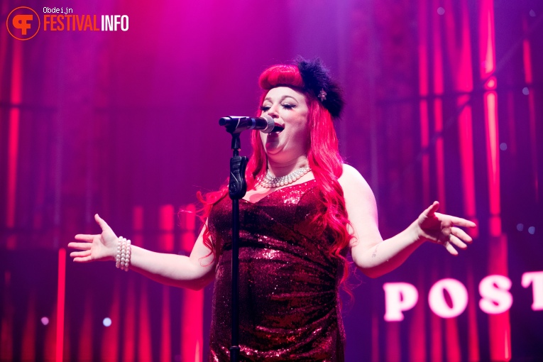 Scott Bradlee's Postmodern Jukebox op Paaspop 2022 foto