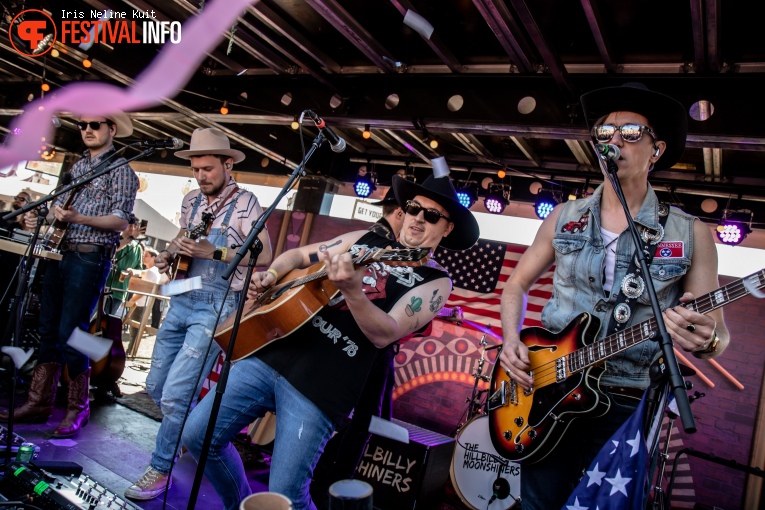 The Hillbilly Moonshiners op Paaspop 2022 foto