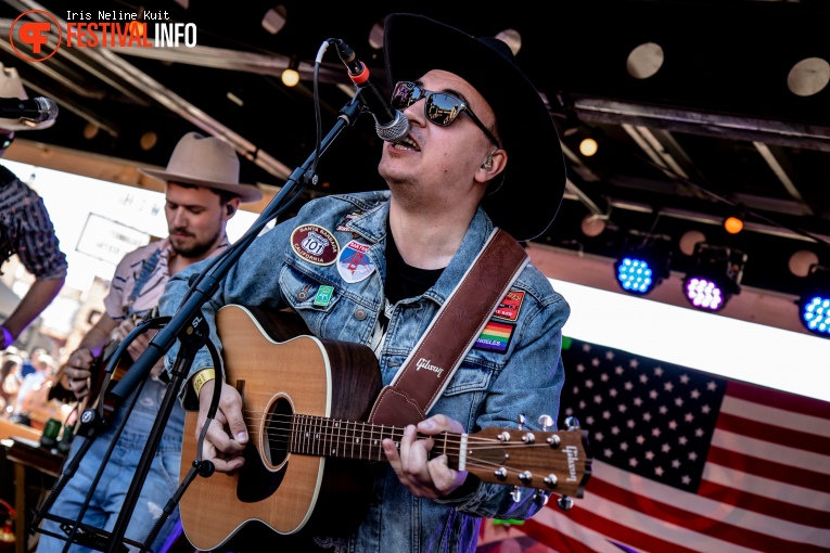 The Hillbilly Moonshiners op Paaspop 2022 foto