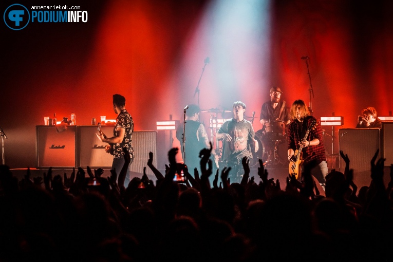 Nothing But Thieves op Nothing but Thieves - 23/04 - Doornroosje foto