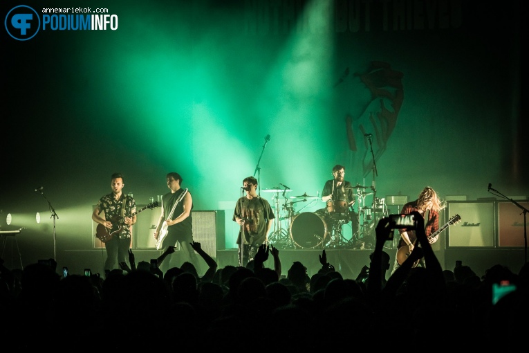 Nothing But Thieves op Nothing but Thieves - 23/04 - Doornroosje foto