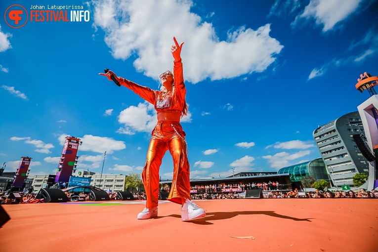 Emma Heesters op 538 Koningsdag 2022 foto