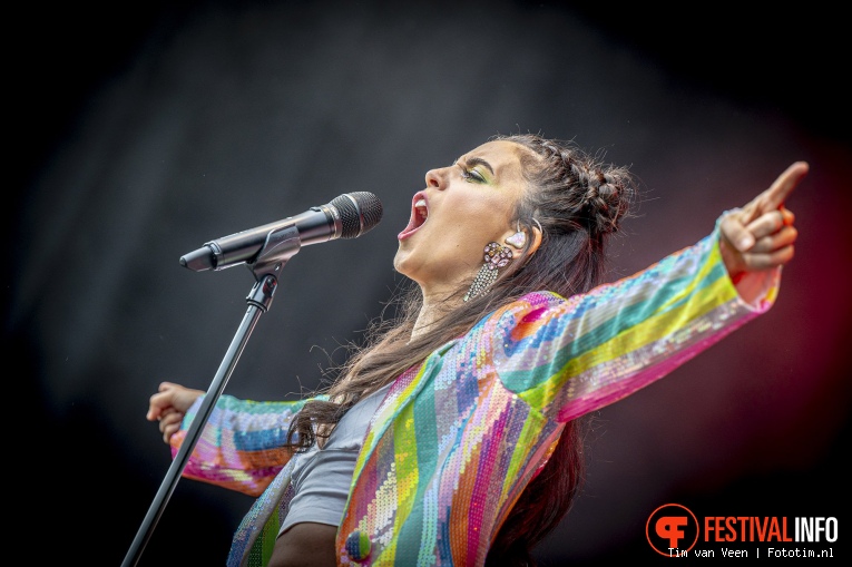 Karsu op Bevrijdingsfestival Utrecht 2022 foto