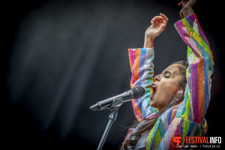 Karsu op Bevrijdingsfestival Utrecht 2022 foto