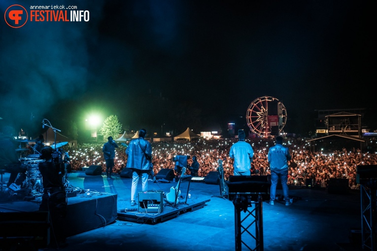 Typhoon op Bevrijdingsfestival Overijssel 2022 foto