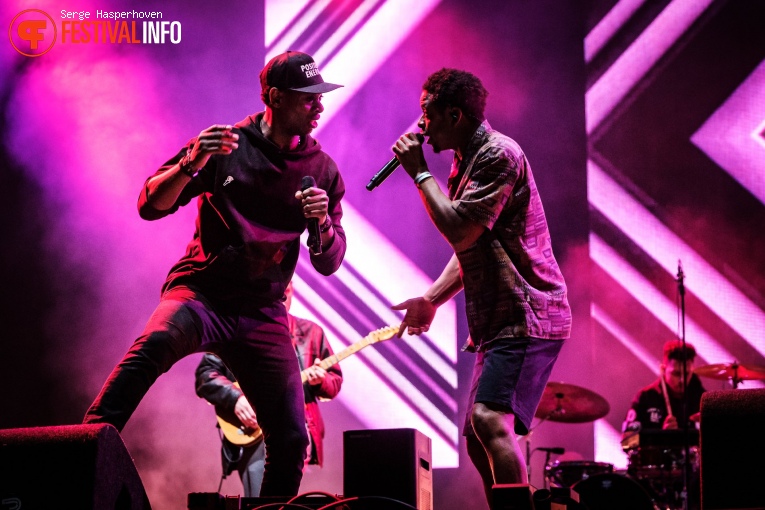 Typhoon op Bevrijdingsfestival Overijssel 2022 foto