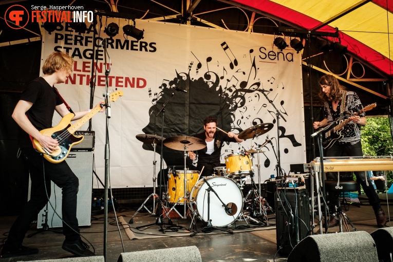 Jimmy Diamond op Bevrijdingsfestival Overijssel 2022 foto