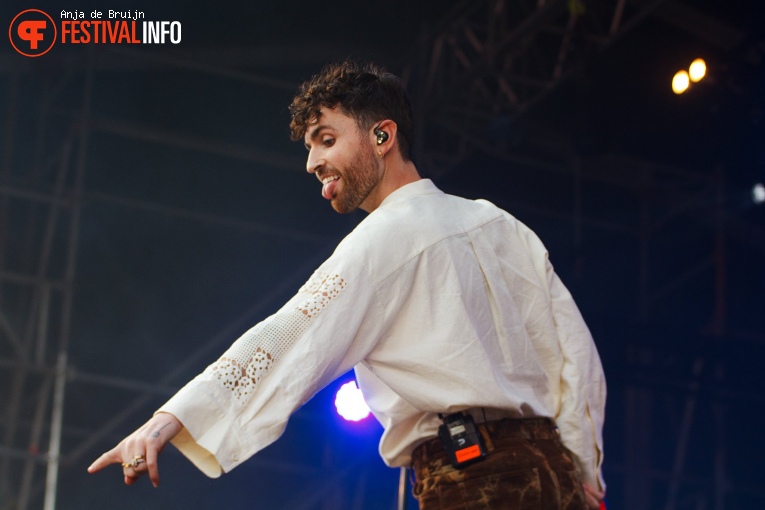 Duncan Laurence op Bevrijdingsfestival Zuid Holland 2022 foto