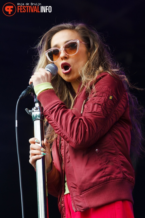 Nona op Bevrijdingsfestival Zuid Holland 2022 foto