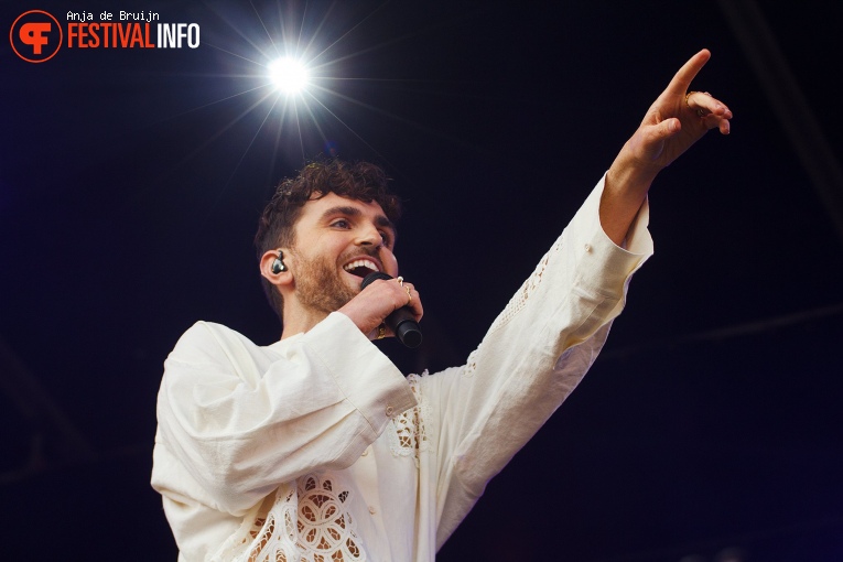 Duncan Laurence op Bevrijdingsfestival Zuid Holland 2022 foto