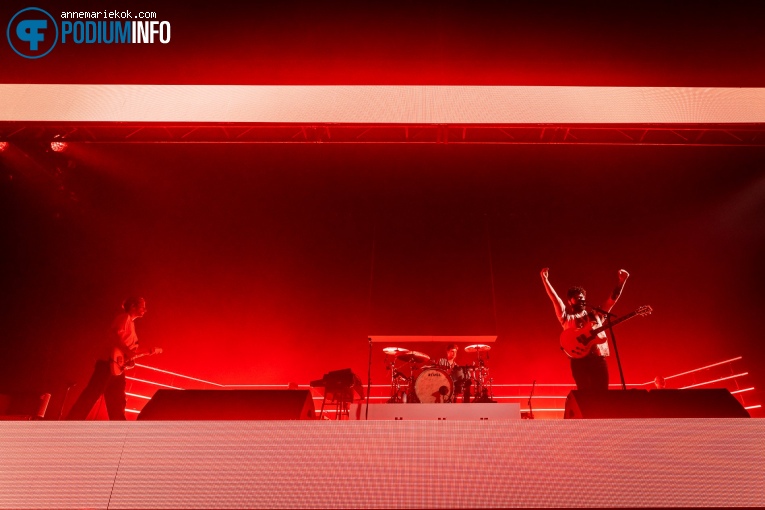 Foals op Foals - 15/05 - AFAS Live foto