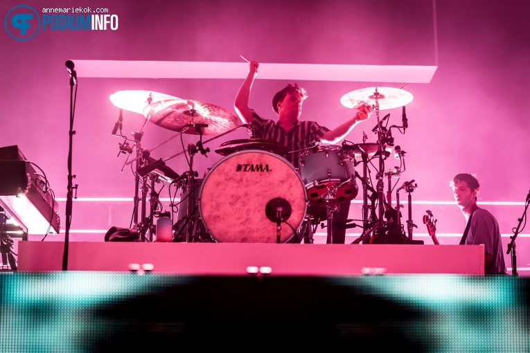 Foals op Foals - 15/05 - AFAS Live foto