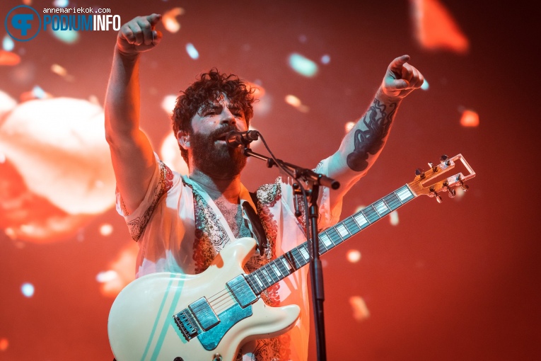 Foals op Foals - 15/05 - AFAS Live foto